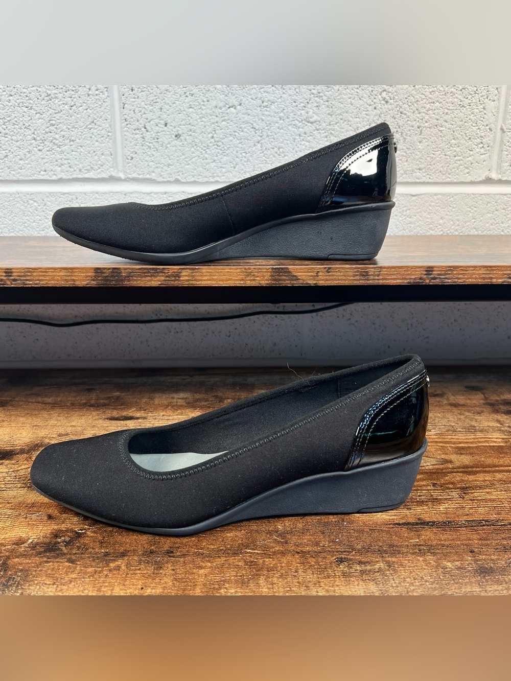 Anne Klein Shoes Slip On Wedge Heel Patent Leather Detail Wisher2 Women's 9.5 - Picture 2 of 9